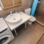 דירה Alekos Garden House 2 Bedrooms 6 Guests חניוטי
