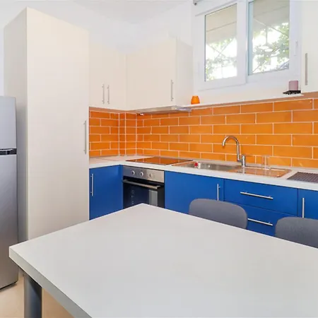 Apartment Alekos Garden House 2 Bedrooms 6 Guests
