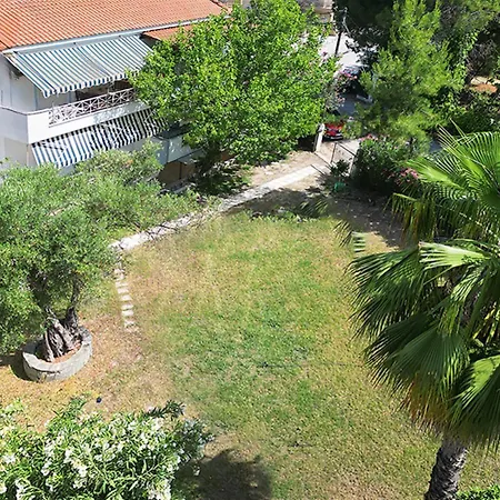 Alekos Garden House 2 Bedrooms 6 Guests חניוטי